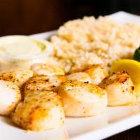 Sea Scallop Platter · 8 oz diver sea scallops fried or broiled.  Served with choice of 2 sides.