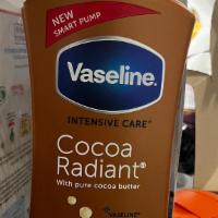 Vaseline Intense Care Cocoa Radiant · With pure cocoa butter 
Heals dry skin for a natural glow without feeling greasy 
600ml