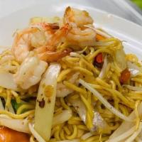 Lo Mein Noodle · Thai style lo mein noodle with bean sprout, carrot, onion, broccoli, cabbage, pepper and sca...