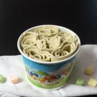 Giant Green · Green tea. Toppings: marshmallow,, teddy grahams