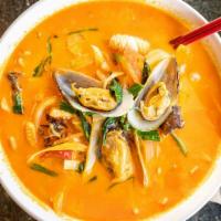 Kc11. Cream Jjamppong · Spicy creamy noodle soup with seafood and vegetable.
