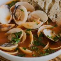 Zuppa Di Vongole · Little neck clams in white wine or tomato sauce