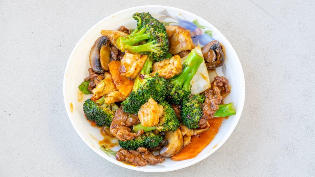 Triple Delight · Hot and spicy. Shrimp, beef & chicken sauteed with broccoli, snow peas, mushroom & baby corn.