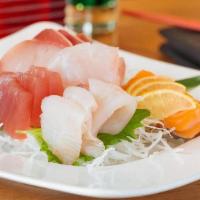 Sashimi Platter · Fifteen pieces of assorted sashimi