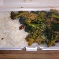Broccoli · Steamed Broccoli with Brown Sauce