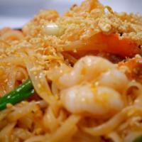 Pad Thai Lunch · The most famous Thai noodle dish, rice noodle stir-fried with egg, ground peanut, bean sprou...