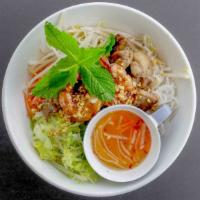 Bun (Vermicelli) (Gf) · A traditional vermicelli with shredded lettuce, bean sprouts, scallion, pickled carrot, mint...
