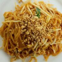 Country Pad Thai  · Stir-fried pad thai noodle with egg, bean sprouts, scallion in sriracha sauce topped with gr...