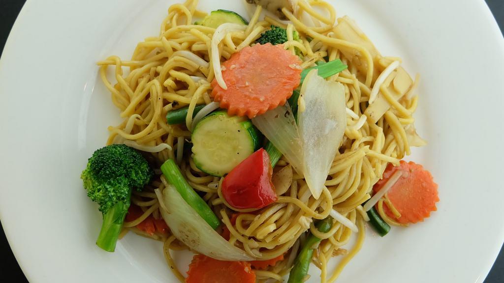 Lo Mein Noodle · Stir-fried egg noodle with mixed Vegetables.