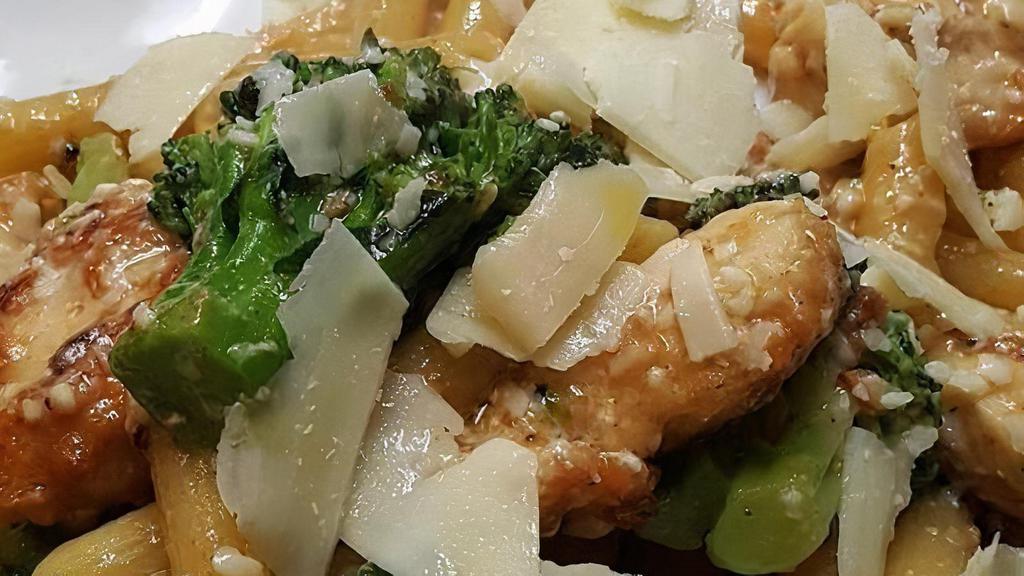 Chicken Broccoli & Ziti · Sauteed chicken and broccoli in choice of cream sauce or garlic and oil, topped with romano cheese