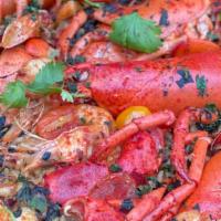 Paella  · Lobster, Shrimp  ( requires 40 mins) pre order