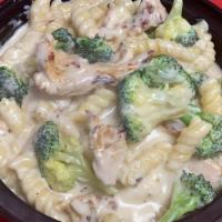 Chicken Broccoli Alfredo · Grilled fajita chicken, broccoli simmered in homemade alfredo sauce with melted cheese and 1...