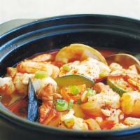 Hae Mul Tang · Assorted seafood and vegetable stew.