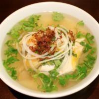 Hu Tieu Ga Tuoi · Rice noodle soup with fresh chicken.