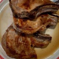 Broiled Pork Chops · Full pound of juicy, tender pork chops.