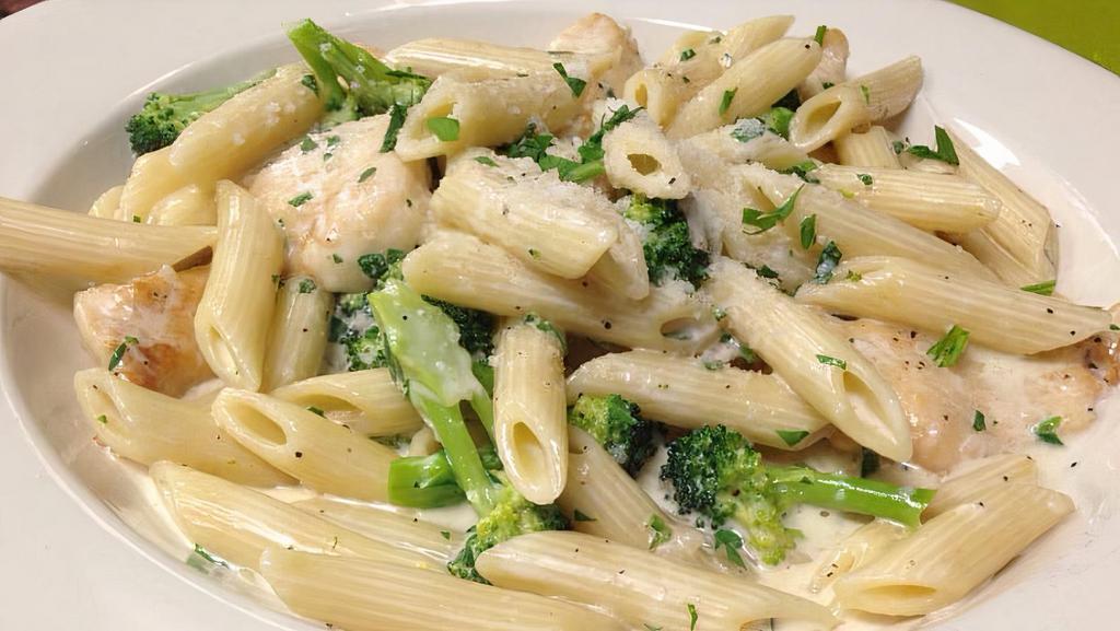 Alfredo · Choose your favorite pasta, with our homemade delicious alfredo sauce.