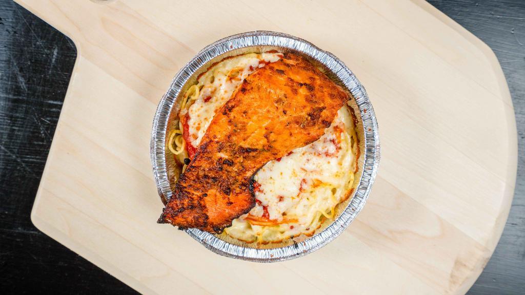 Spaghetti Primavera · Spaghetti, marinara with sun dried tomato, broccoli, roasted red pepper, mushrooms, and chicken.