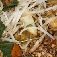 Pad Thai · Rice noodle, onion, egg.