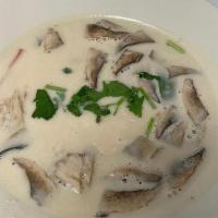 (D) Coconut Soup · Coconut soup - Choice Vegetable, Chicken, or Shrimp