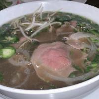 P16-Phở,Tai, Chín, Nạm  · Sliced of well-done brisket, flank, rare eye round /noodles soup.