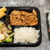Chicken Bento Box 鸡便当 · Served with one California Roll, 2 spring rolls,  mixed vegetables and white rice.