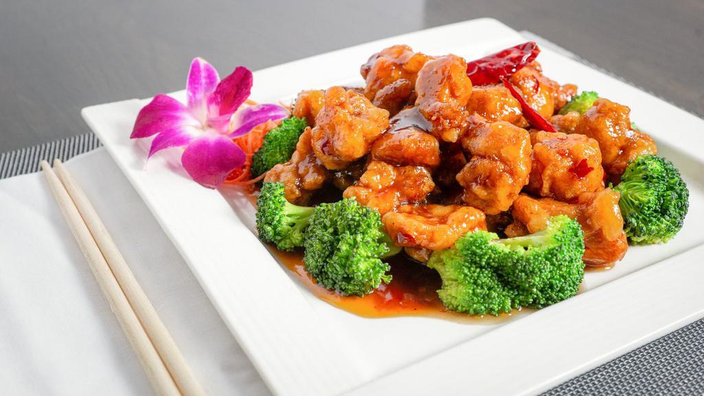 Thai General Tso'S Chicken · Stir fried with deep fried white meat chicken and spicy chef special sauce.