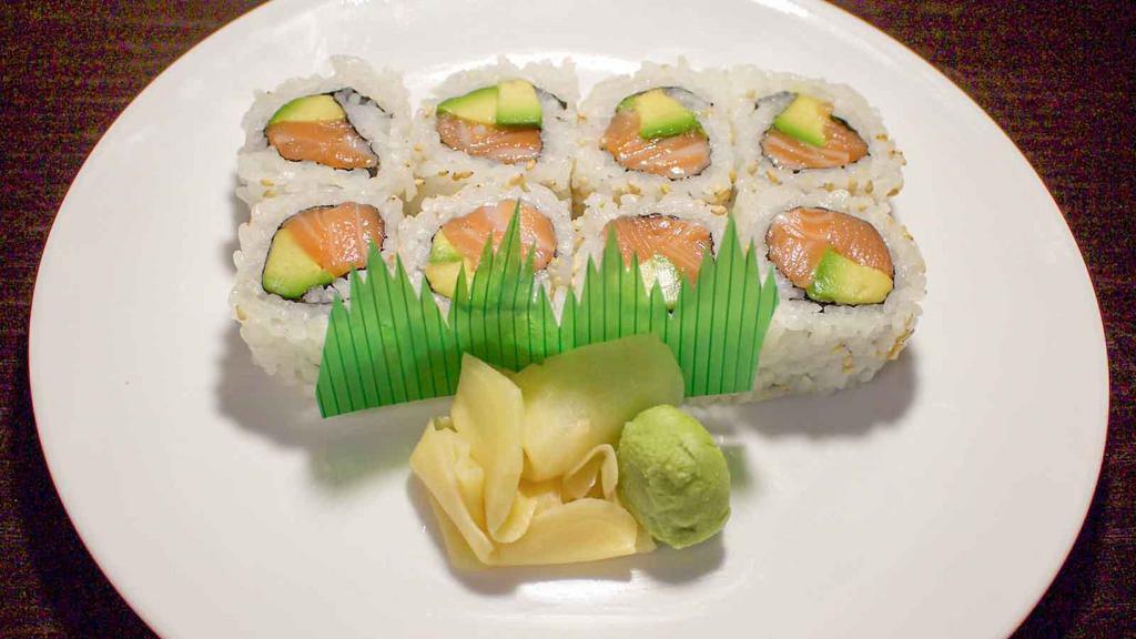Alaska Salmon Roll · Eight pieces. Salmon and avocado. Raw.