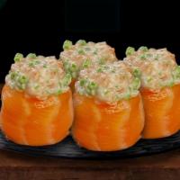 Fresh Djo Special · 4 units. Fresh salmon, rice, salmon mix with mayonnaise, and chives on top.