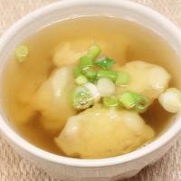 Wonton Soup · Oriental favorite chicken wonton soup with scallion.
