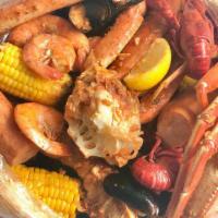 Heroes Combo · choice of Snow Crab (1 lb) or Dungeness Crab (1 lb)
Includes: Mussels (1 lb), Crawfish (1 lb...