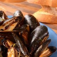 Mussels Red · garlic, white wine, marinara