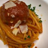 Mama'S Meatball Lunch · Linguine pasta with tomato sauce and 2 meatballs.