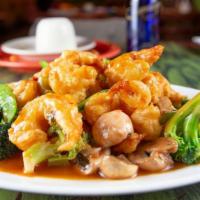 Hong Kong Crispy Shrimp · Hot & spicy. Large crispy shrimp with mushrooms, broccoli, pea pod, celery in sweet spicy sa...