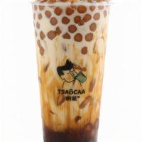 Bubble Milk Black Tea Brown Sugar · Served with handmade brown sugar.