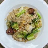 Green Curry Pad Thai Tofu · thin rice noodle, green curry paste, egg, bean sprout, scallion, eggplant, green bean, sweet...