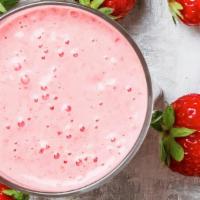 Batidos - Fresa / Strawberry  Smoothie · Batido elaborado a base de zumo y trozos de fruta natural o congelada