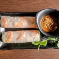 Goi Cuon / Classic Spring Roll (2) · Shrimp, White pork ham,  and lettuce wrapped in rice paper roll.