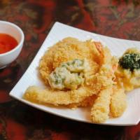 Shrimp Tempura Appetizer · Lightly fried battered jumbo shrimp and veggies.
