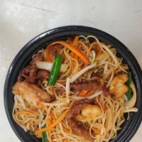 Rice Noodles · Choice of beef, chicken, shrimp, pork or vegetable. Combo with beef, chicken and shrimp.