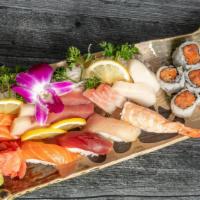 Sushi & Sashimi Combo · 6 pieces sashimi, 4 pieces sushi, california roll.