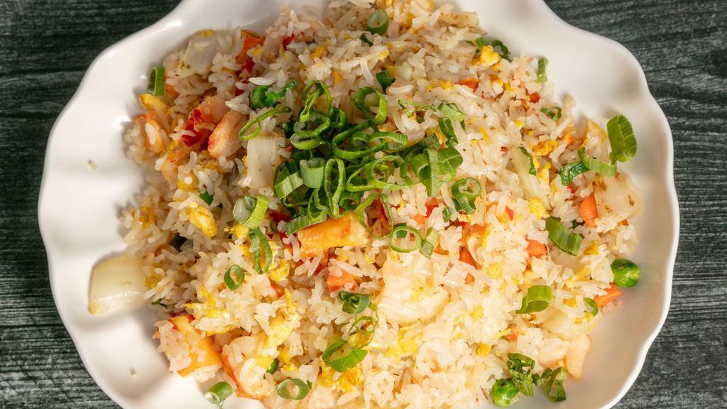 Lobster Fried Rice (White) · Egg, green peas, scallion, lobster meat and carrot.