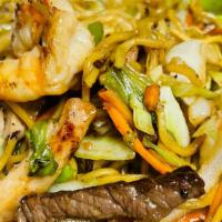 House Yakisoba Noodles With Mixed Vegetables · 