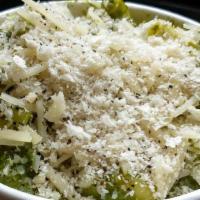 Pesto Mac · Elbow noodles, beer cheese, pesto (nut free), parmesan, panko