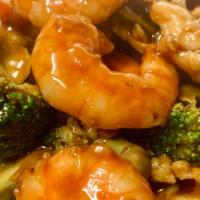 Chicken & Shrimp W. Broccoli  · 