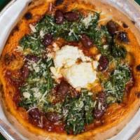 Steel Wills · Comet tomato sauce, spinach, fresh ricotta, garlic, olive oil, Parmesan, and kalamata olives.