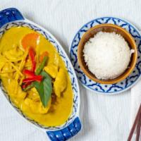 Green Curry  · Extremely spicy. Your choice of chicken, beef, or shrimp in a hot and spicy green curry sauc...