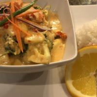 Red Curry · red chili coconut milk curry with mixed veggies