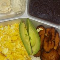 Desayuno Hondureño / Honduran Breakfast · Frijoles, queso, crema, aguacate, plátano y huevos. / Beans, cheese, cream, avocado, banana ...