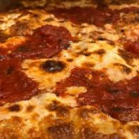 Gluten-Free Small Pollo Broccoli Pizza · Cheese, pizza sauce, chicken, tomato, broccoli and garlic.