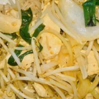 Pho Xao Thai (Pad Thai) · Spicy. Pad thai with choice of protein. Stir-fried with beansprouts, onions, rice noodles an...